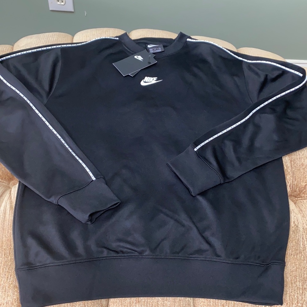 Nike men’s sweatshirt